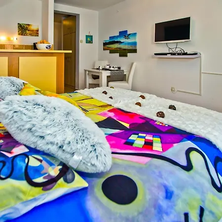 アパートホテル Softic Hvar フヴァル