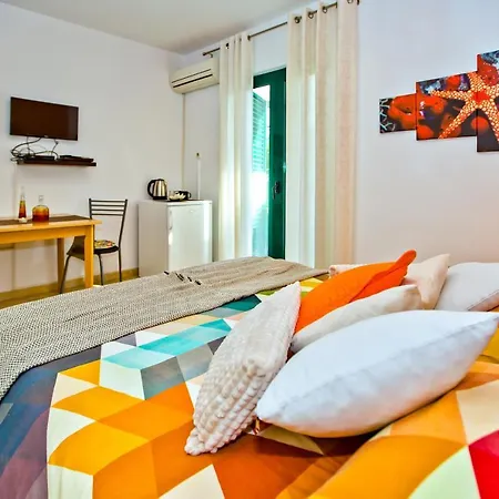 Softic Hvar Hotel apartamentowy *
