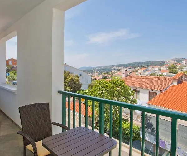 Softic Hvar Aparthotel