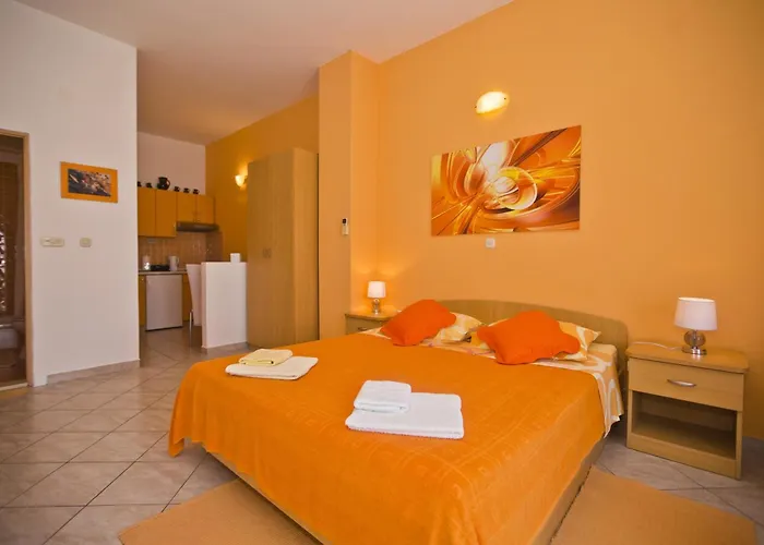 Softic Hvar Aparthotel