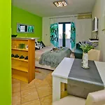 Softic Hvar 公寓式酒店 4*