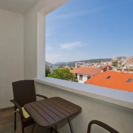 מלון דירות Softic Hvar חוואר