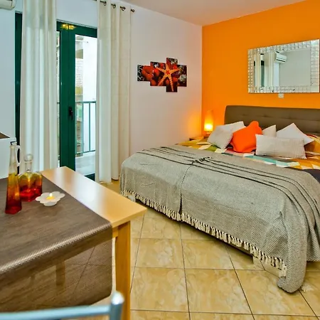 מלון דירות Softic Hvar