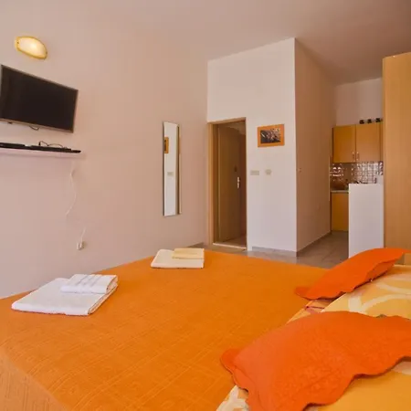 Softic Hvar Apart-hotel 4*
